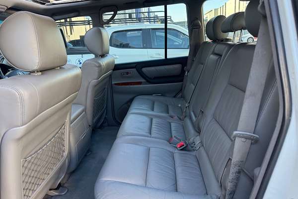 2005 Toyota Landcruiser Sahara UZJ100R