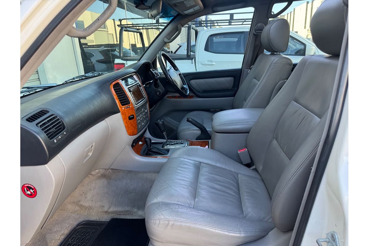 2005 Toyota Landcruiser Sahara UZJ100R
