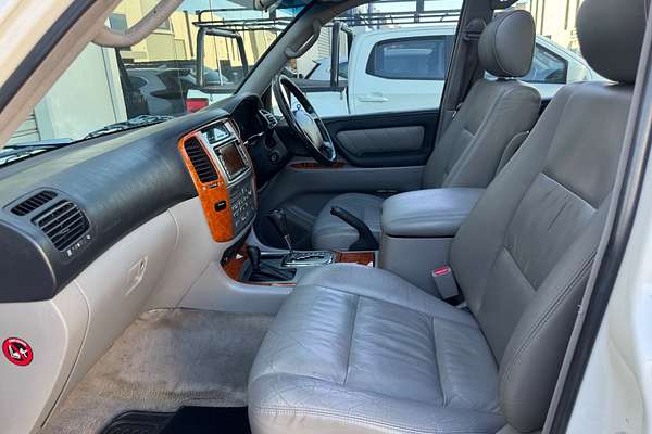 2005 Toyota Landcruiser Sahara UZJ100R