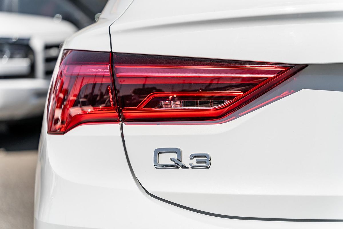 2022 Audi Q3 35 TFSI S Line F3