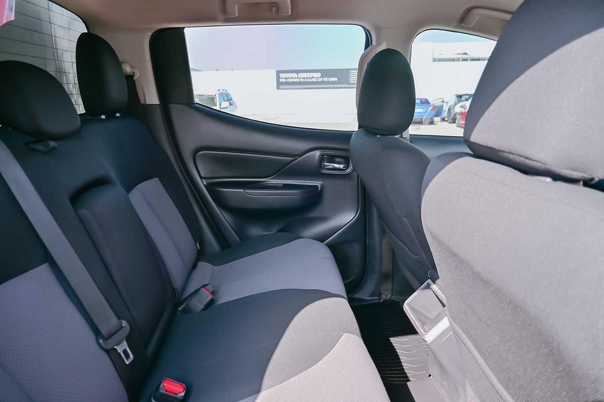 2019 Mitsubishi Triton GLX+ MR 4X4