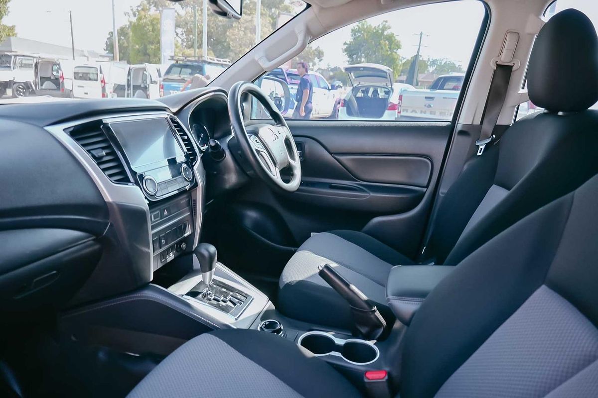 2019 Mitsubishi Triton GLX+ MR 4X4