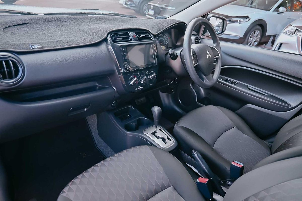 2021 Mitsubishi Mirage ES LB