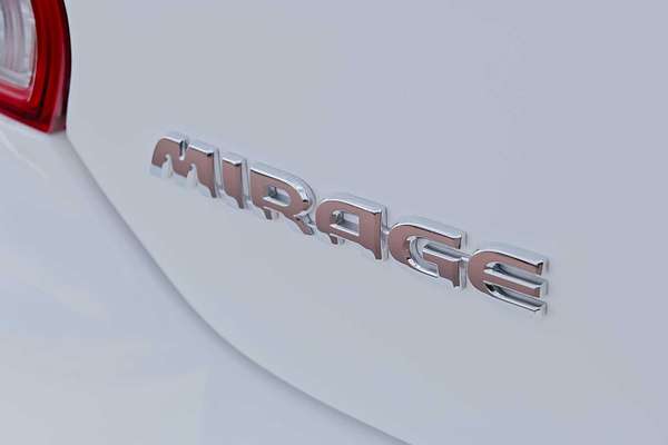 2021 Mitsubishi Mirage ES LB