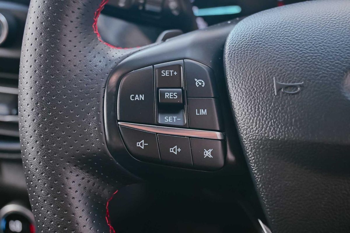 2019 Ford Focus ST-Line SA