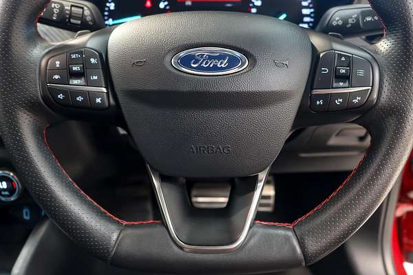 2018 Ford Focus ST-Line SA