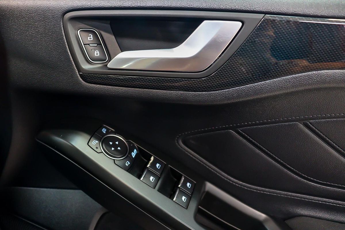 2018 Ford Focus ST-Line SA