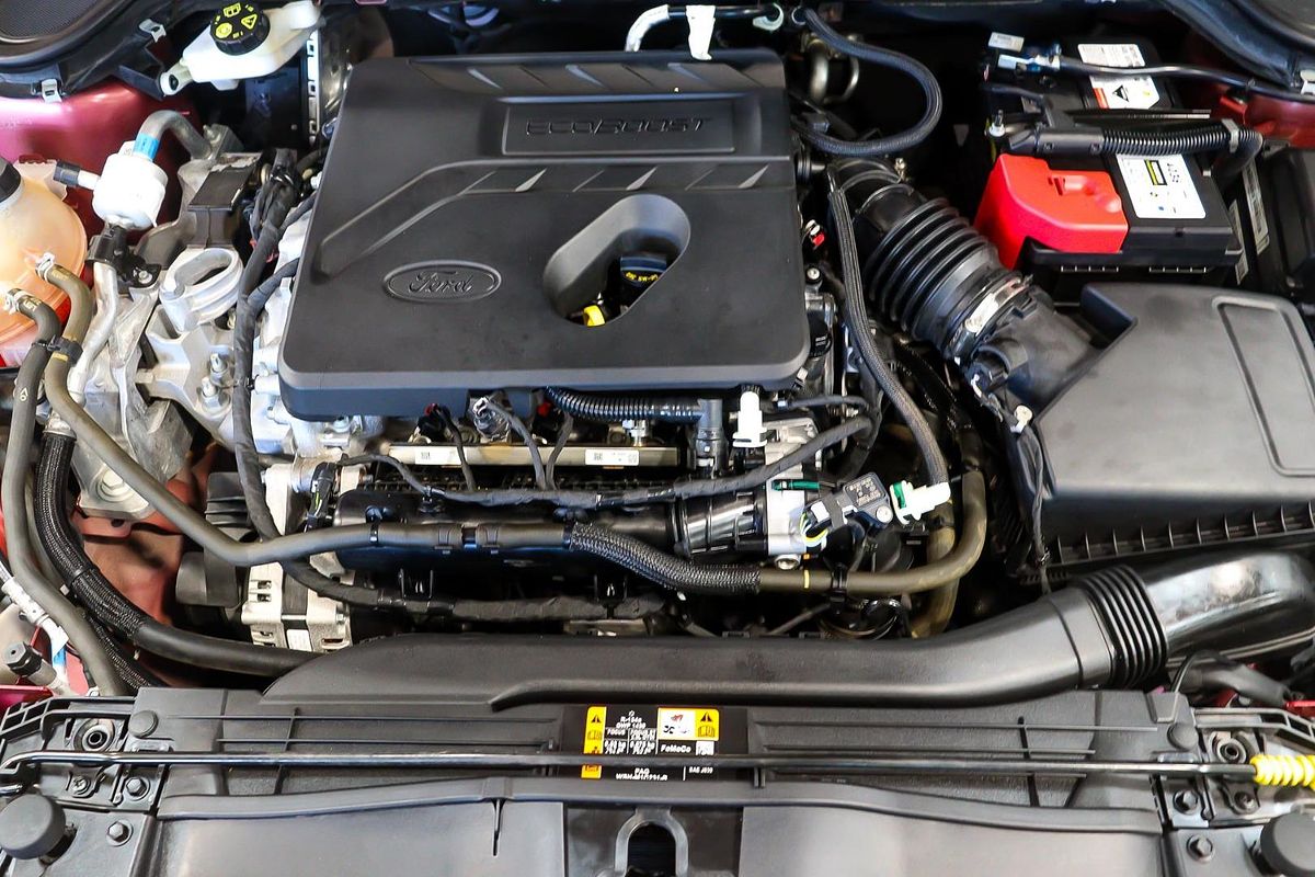 2018 Ford Focus ST-Line SA