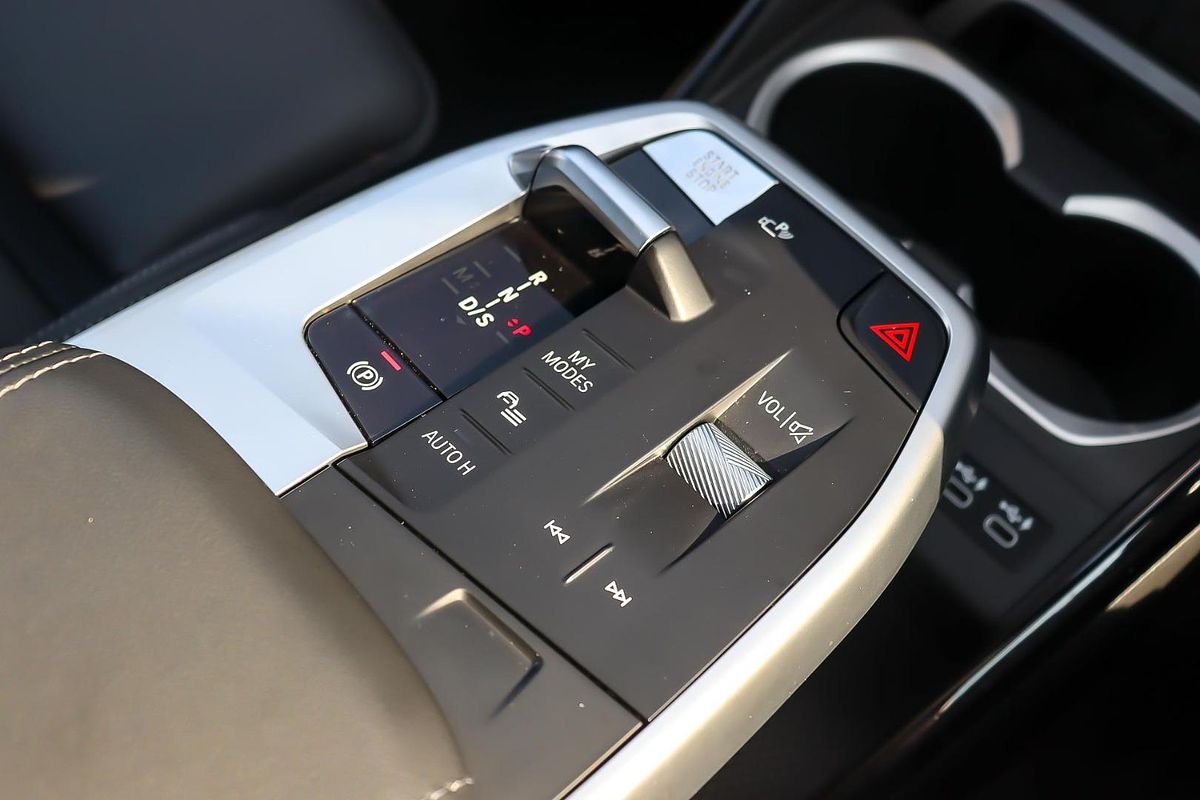 2023 BMW X1 xDrive20i U11