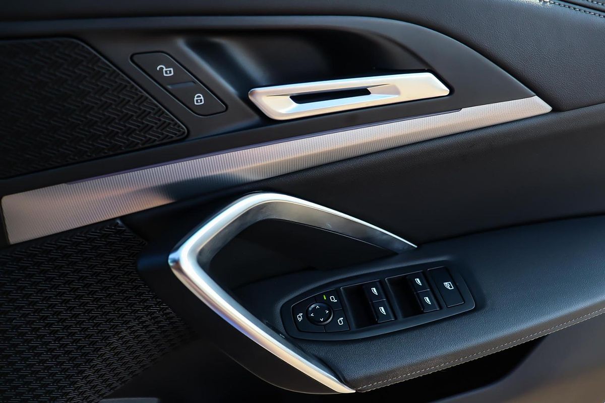 2023 BMW X1 xDrive20i U11