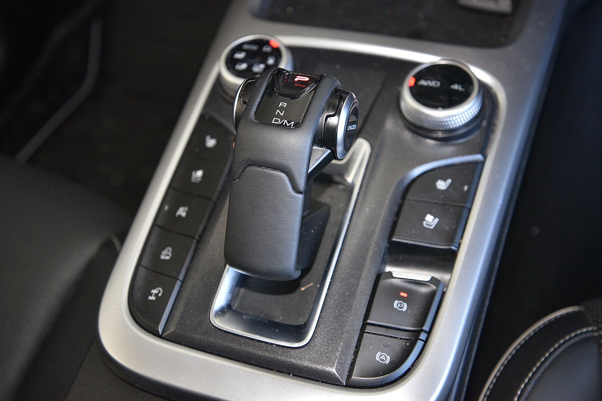 2024 GWM Tank 300 Ultra Hybrid P01