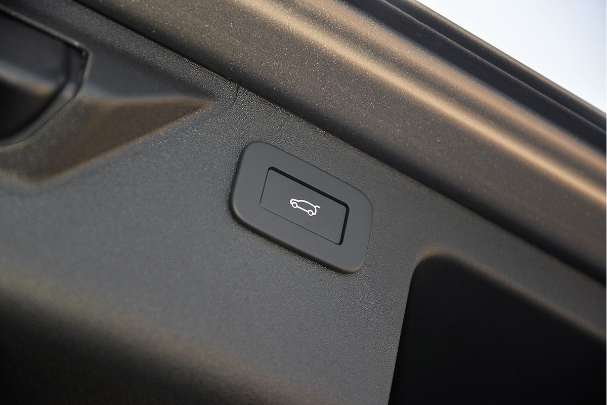 2024 Land Rover Discovery Sport P250 Dynamic SE L550