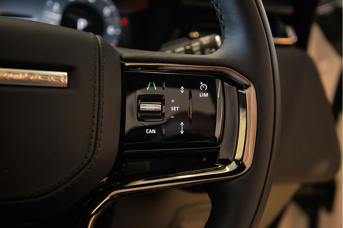2024 Land Rover Range Rover Velar P250 Dynamic SE L560