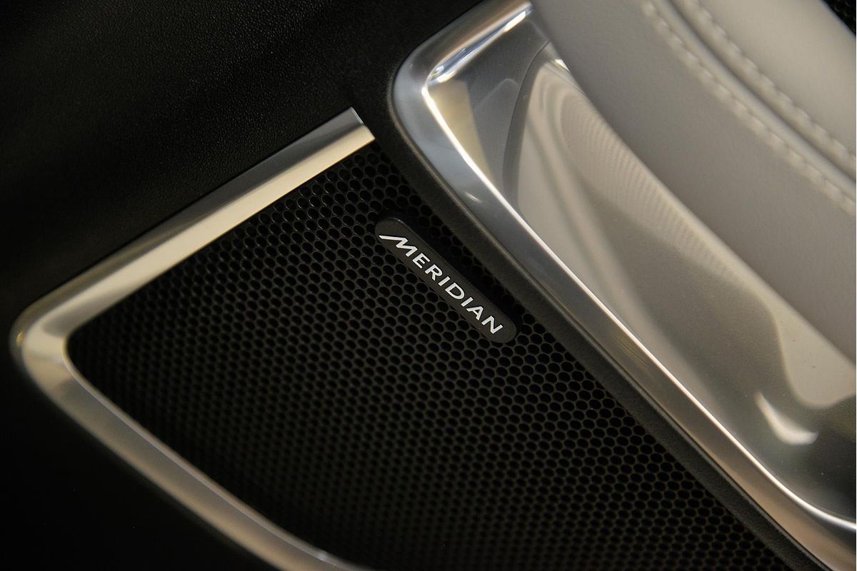 2024 Jaguar E-PACE P250 R-Dynamic SE X540