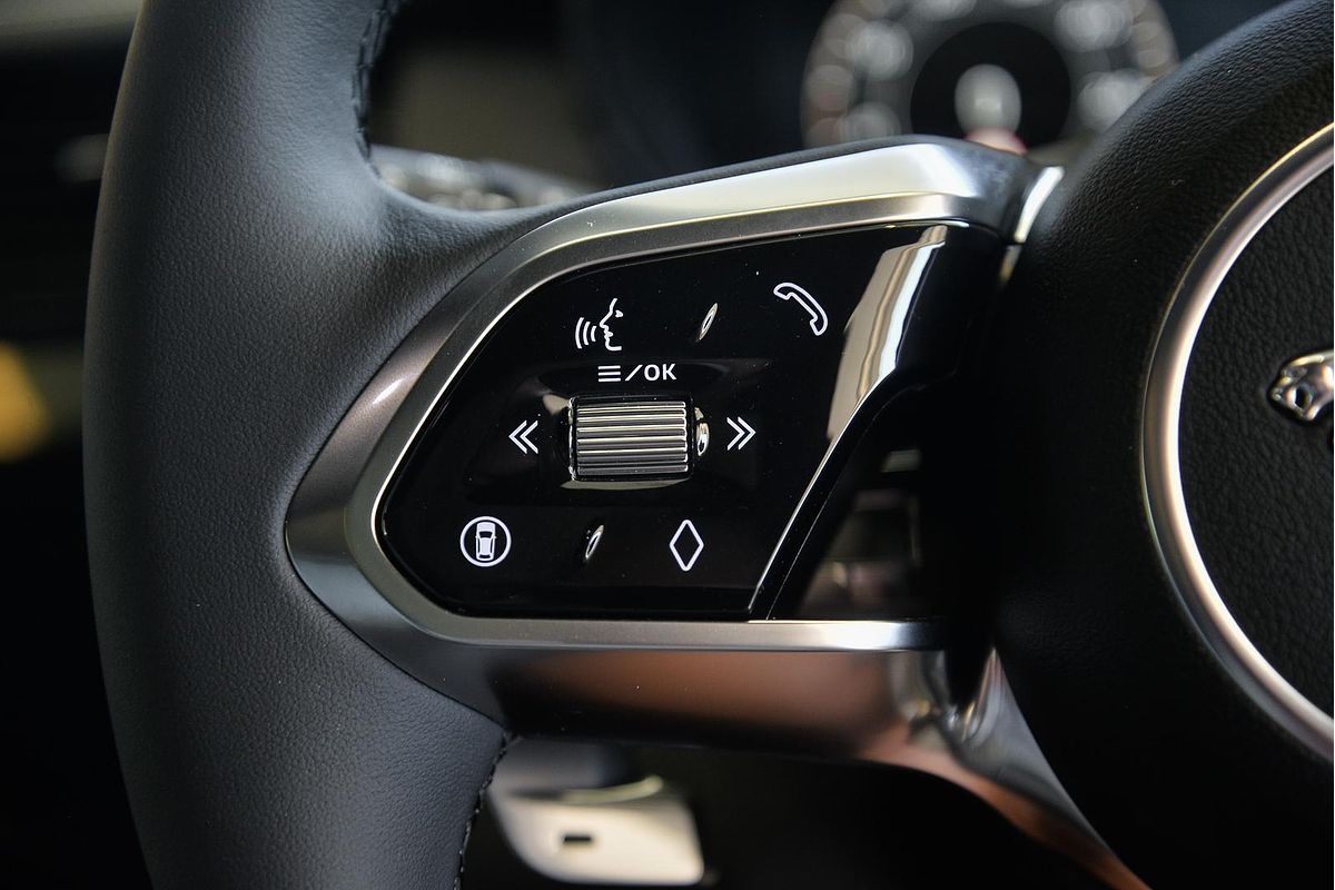 2024 Jaguar E-PACE P250 R-Dynamic SE X540