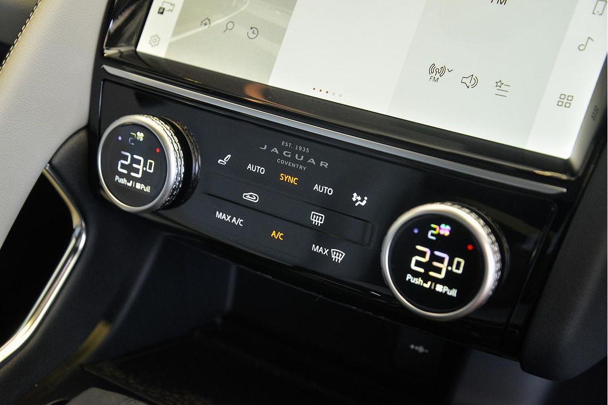 2024 Jaguar E-PACE P250 R-Dynamic SE X540