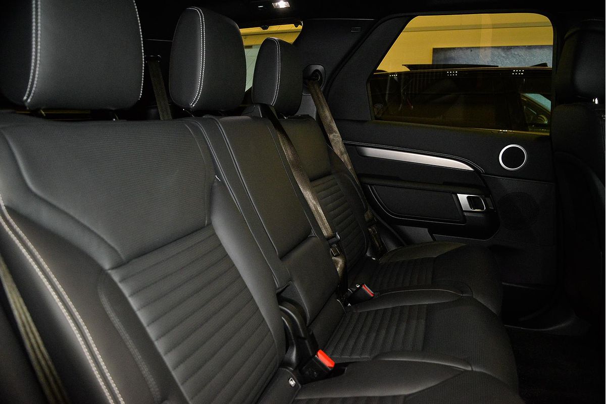 2024 Land Rover Discovery D350 Dynamic HSE Series 5