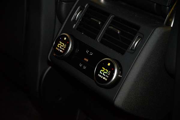 2024 Land Rover Discovery D350 Dynamic HSE Series 5