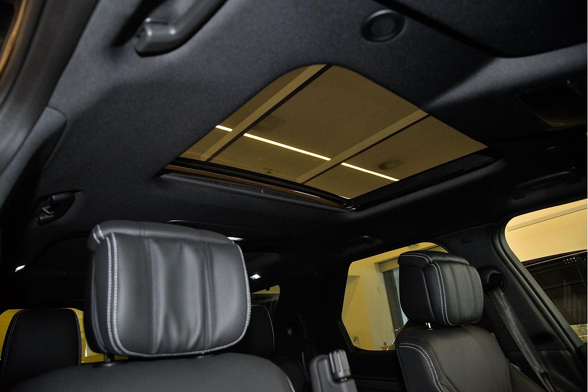 2024 Land Rover Discovery D350 Dynamic HSE Series 5