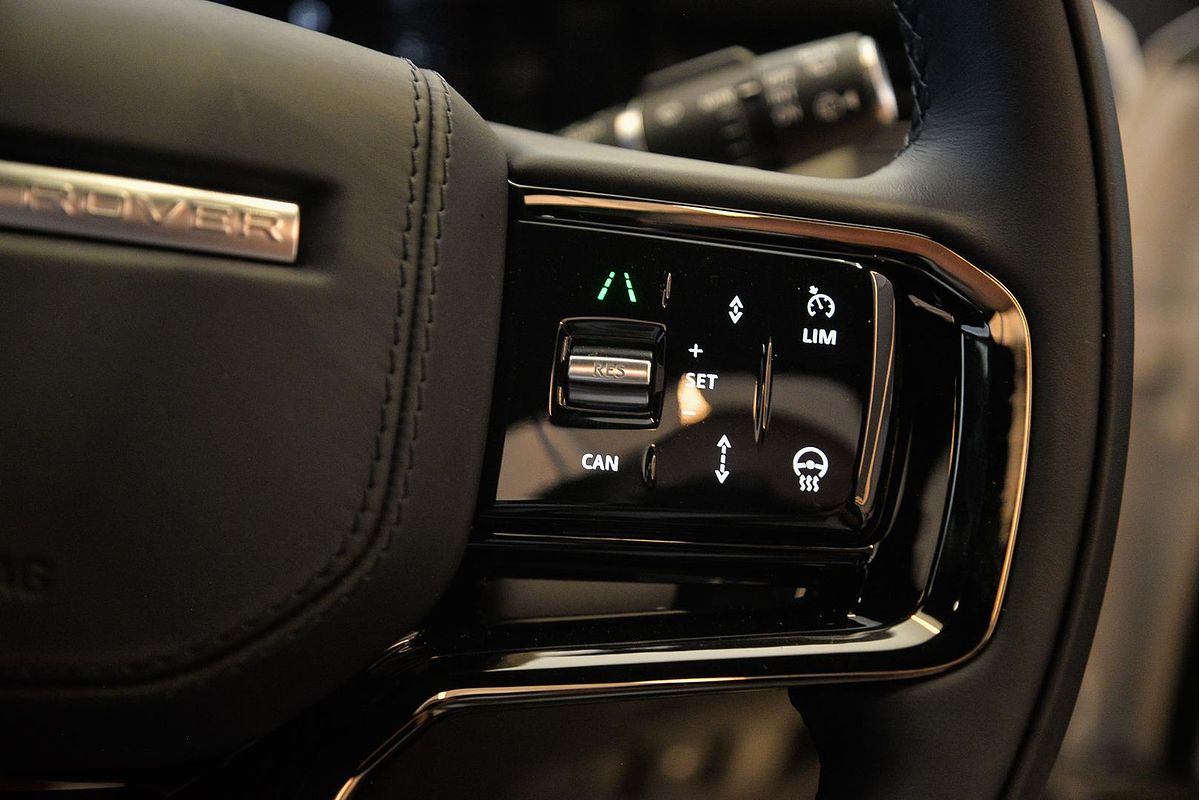 2024 Land Rover Range Rover Evoque P300e Autobiography L551