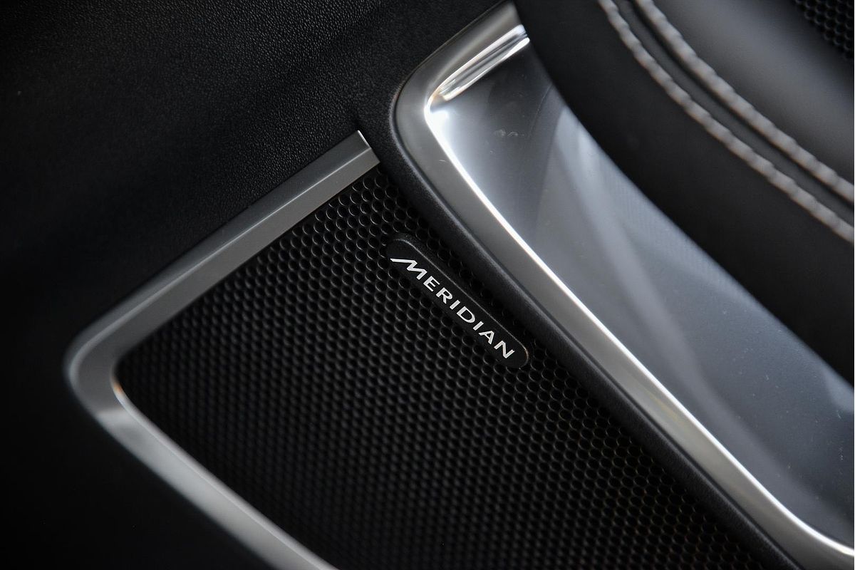 2024 Jaguar E-PACE P250 R-Dynamic HSE X540