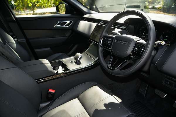 2024 Land Rover Range Rover Velar P250 Dynamic SE L560