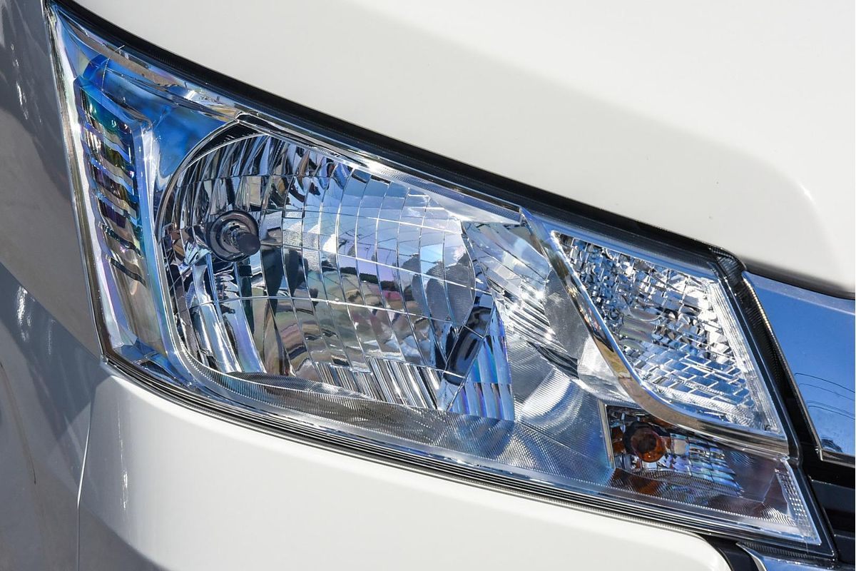 2022 Toyota Hiace Commuter GL GDH322R