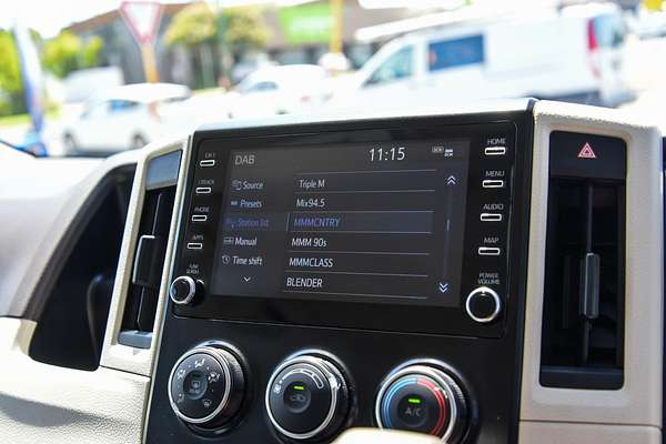 2022 Toyota Hiace Commuter GL GDH322R
