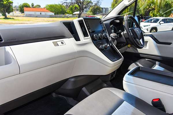 2022 Toyota Hiace Commuter GL GDH322R