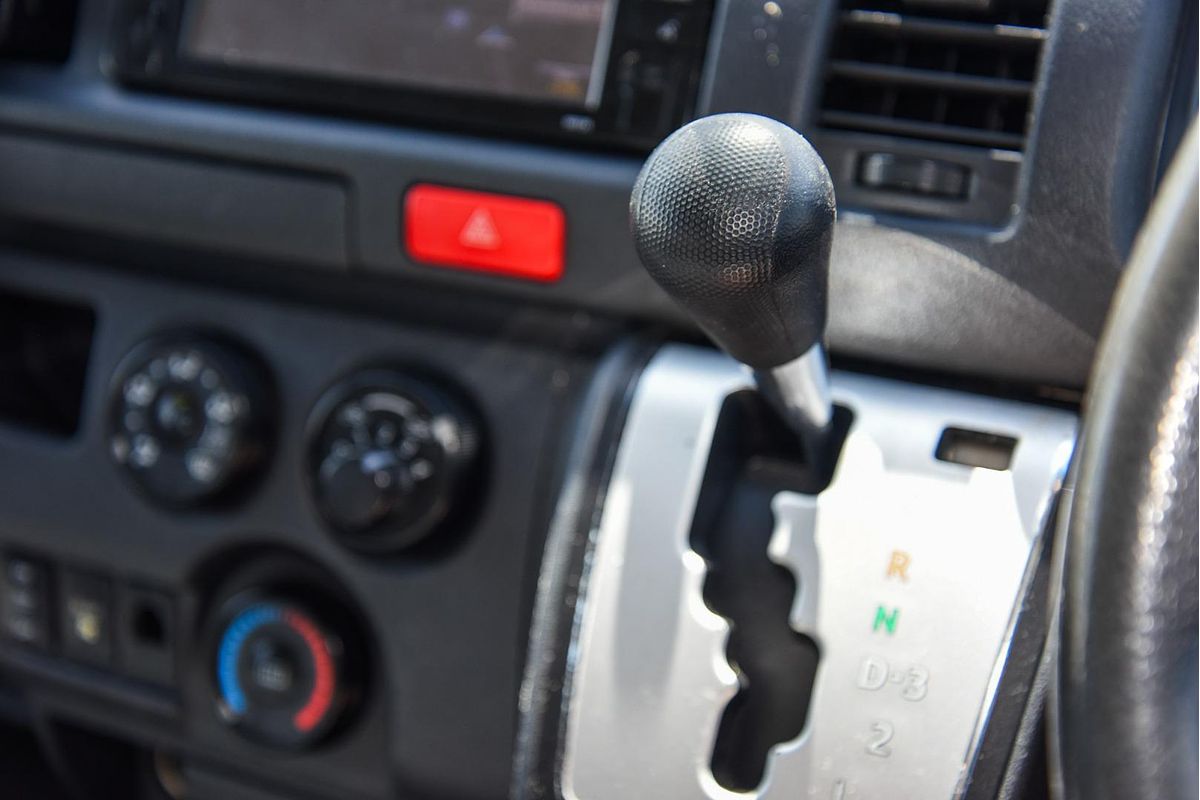 2018 Toyota Hiace Commuter KDH223R