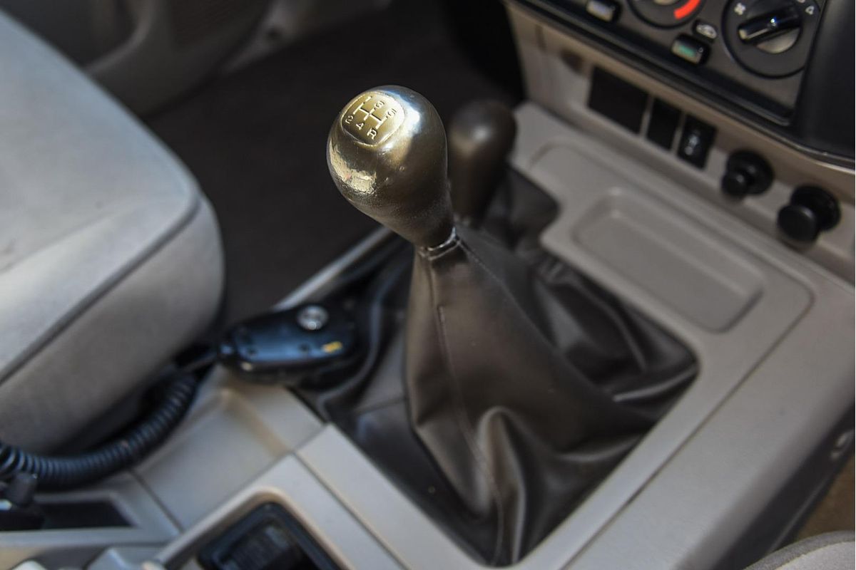 2003 Nissan Patrol ST GU III