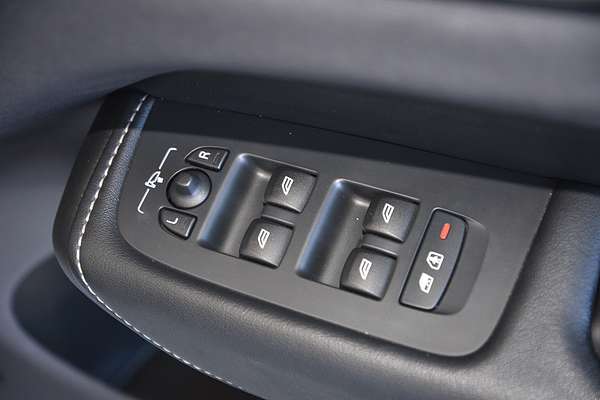 2022 Volvo XC60 B5 Inscription