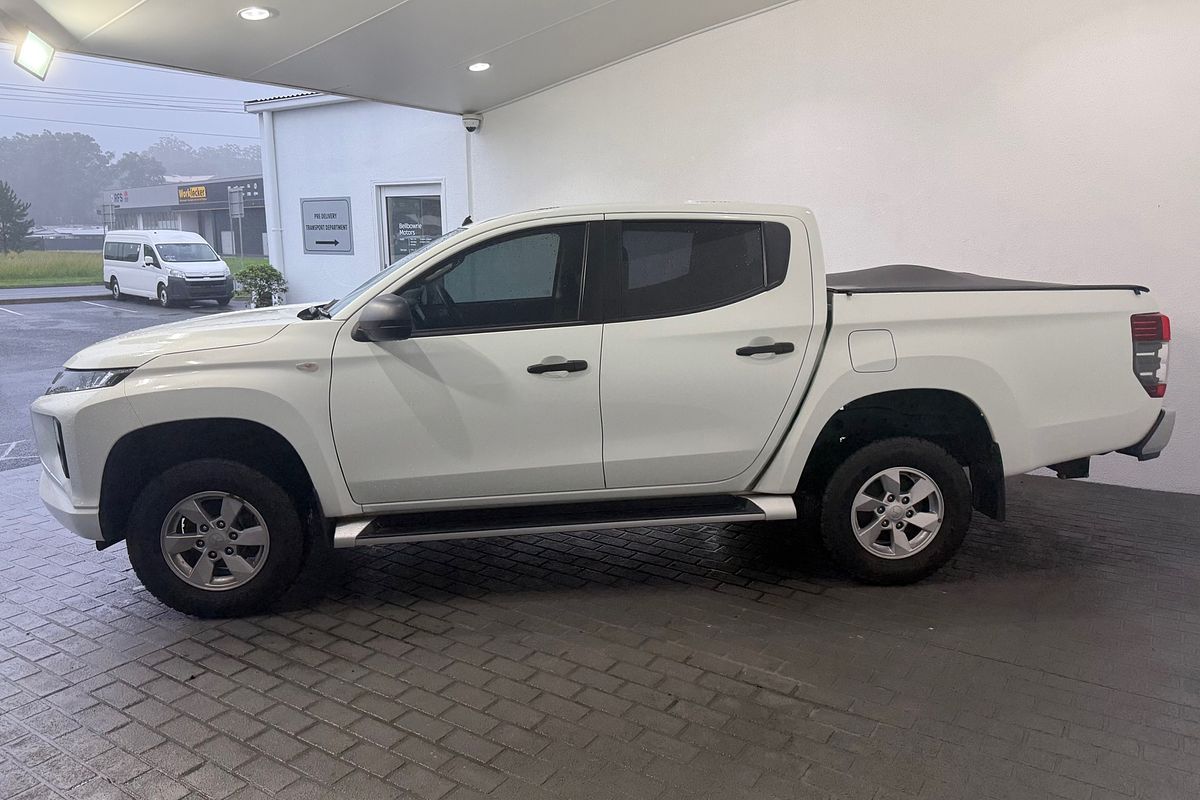 2021 Mitsubishi Triton GLX+ MR 4X4
