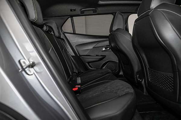 2023 Peugeot 2008 GT P24