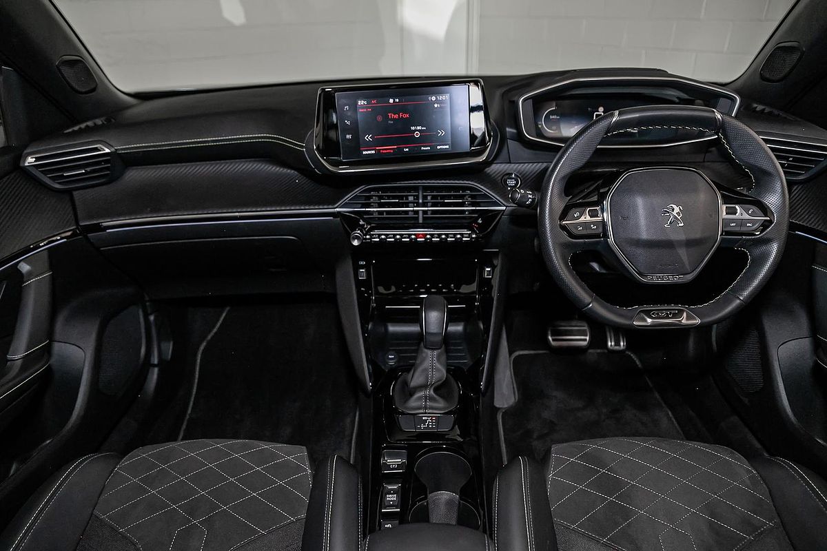 2023 Peugeot 2008 GT P24