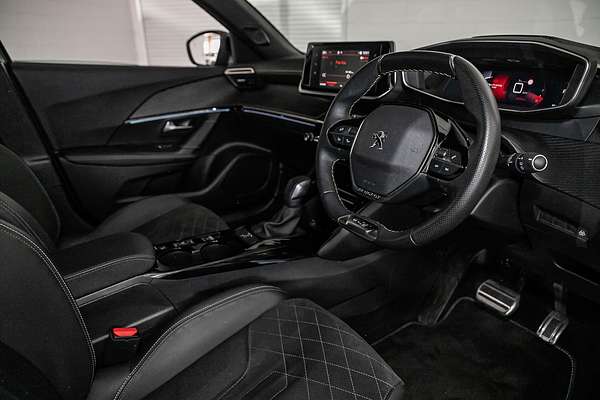 2023 Peugeot 2008 GT P24