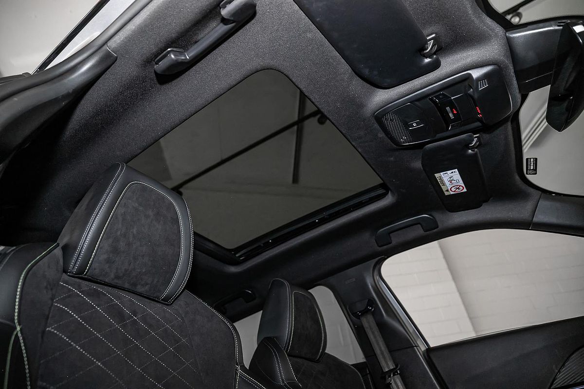 2023 Peugeot 2008 GT P24