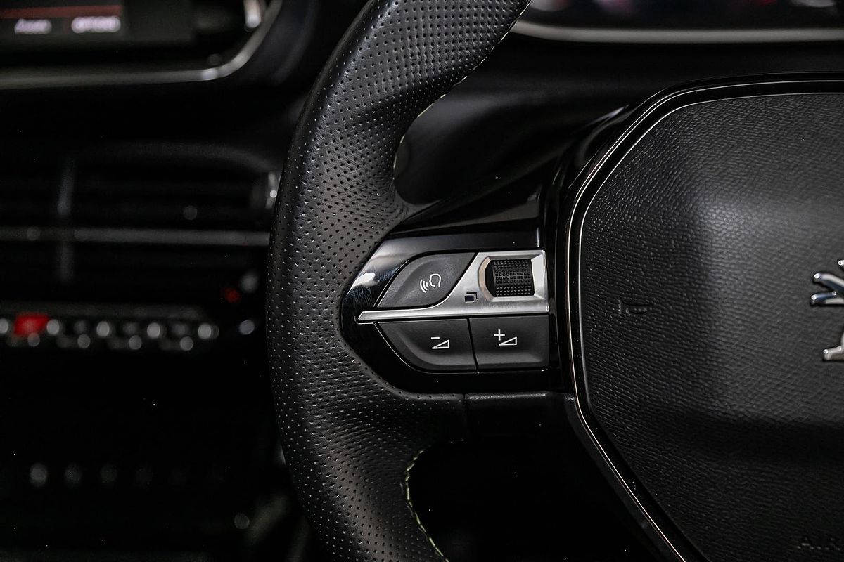 2023 Peugeot 2008 GT P24