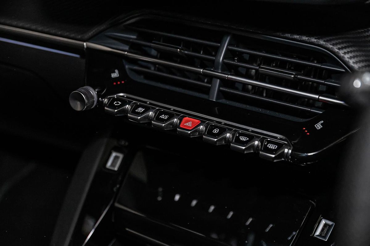 2023 Peugeot 2008 GT P24