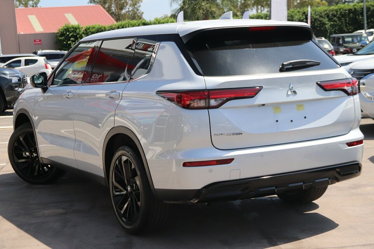 2024 Mitsubishi Outlander Black Edition ZM