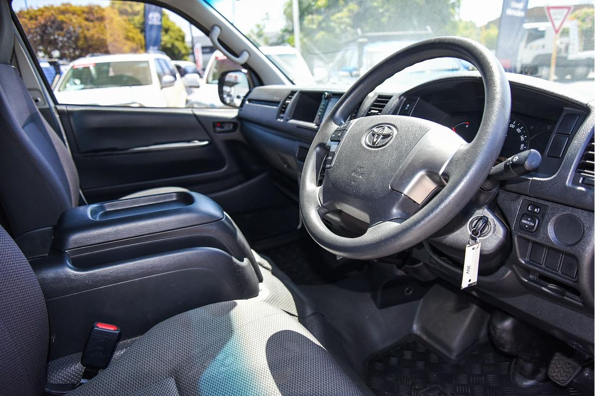 2019 Toyota Hiace Commuter TRH223R