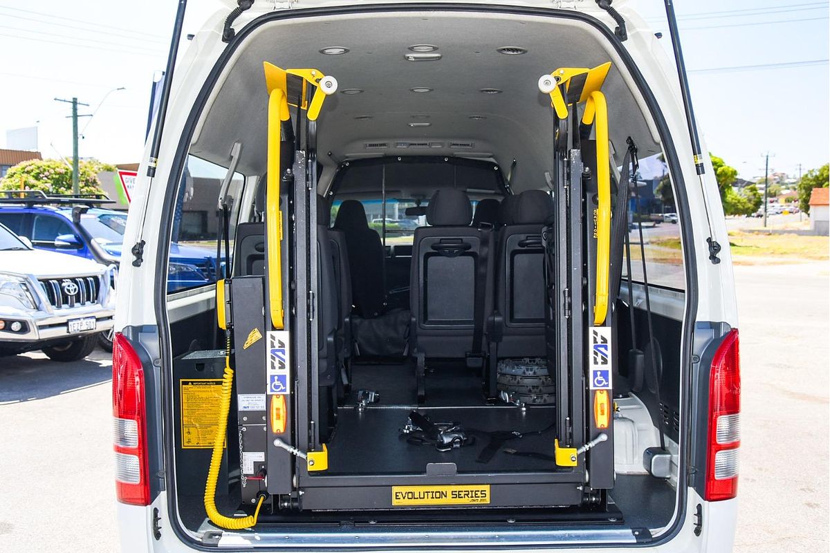 2019 Toyota Hiace Commuter TRH223R