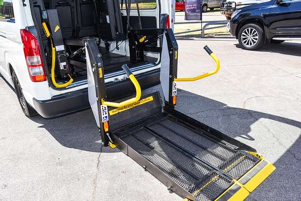 2019 Toyota Hiace Commuter TRH223R