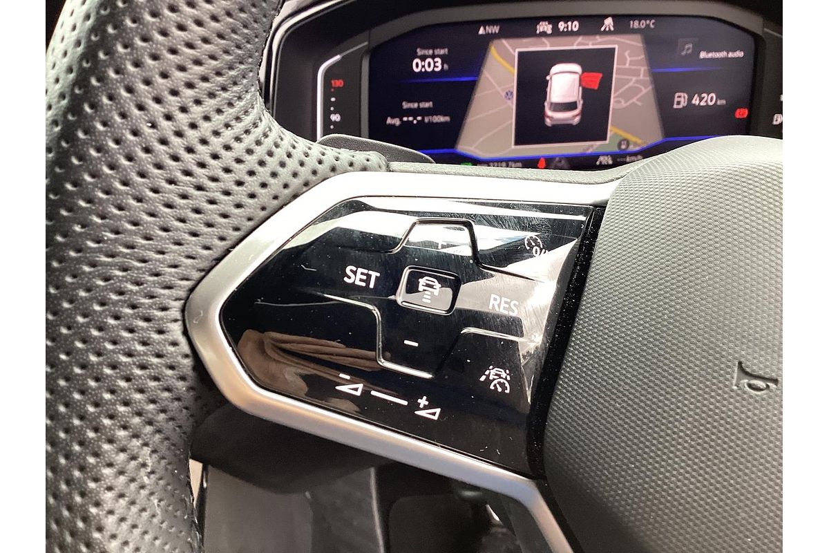 2022 Volkswagen T-Roc 140TSI R-Line D11