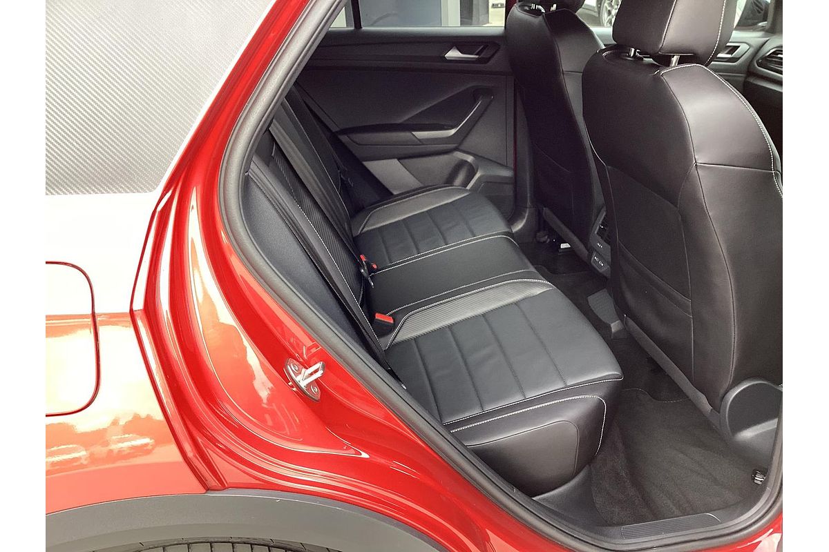 2022 Volkswagen T-Roc 140TSI R-Line D11