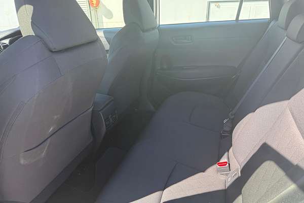 2024 Toyota Corolla Cross GX MXGH10R