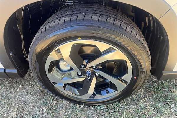 2024 Subaru Forester 2.5i-S S5