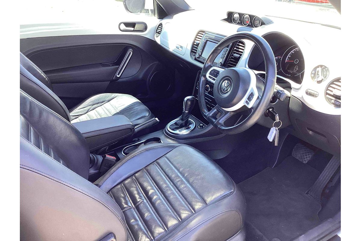 2012 Volkswagen Beetle Fender Edition 1L