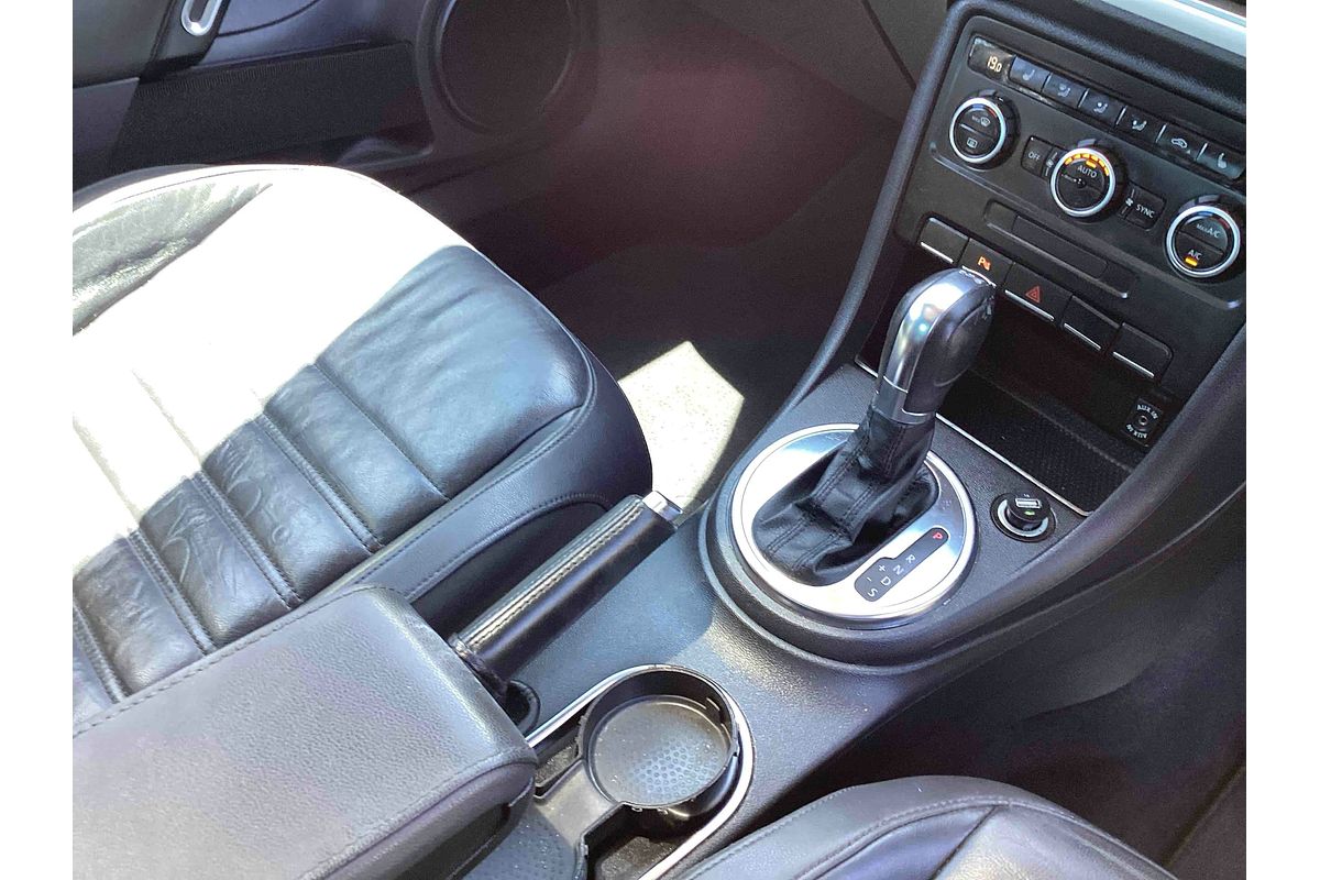 2012 Volkswagen Beetle Fender Edition 1L