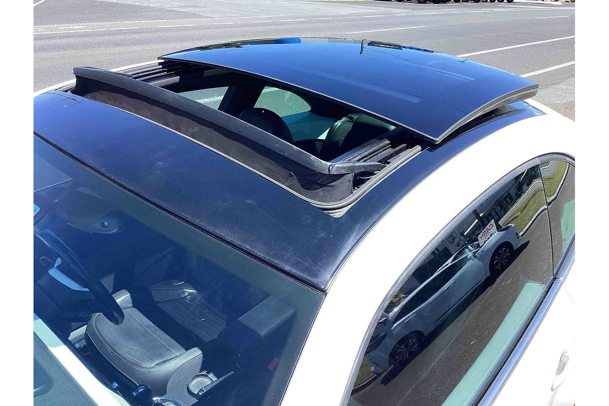 2012 Volkswagen Beetle Fender Edition 1L